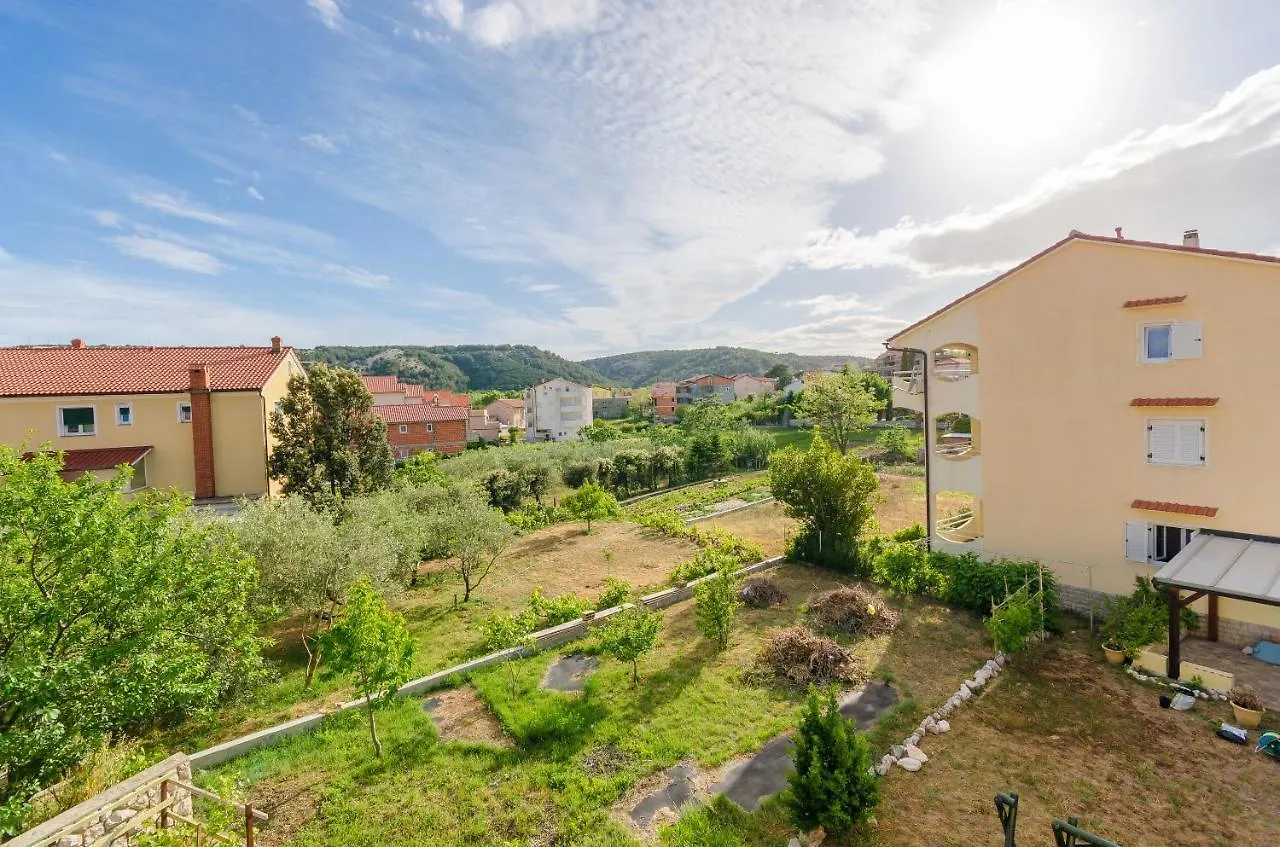Apartments Alex Lopar